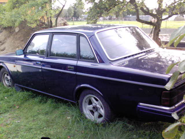 Ole`s volvo 240 v8 DSC00261