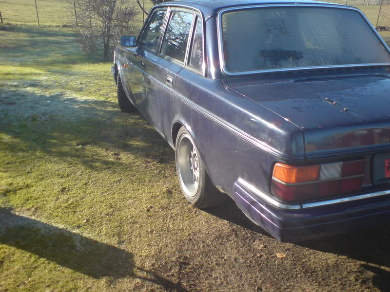 Ole`s volvo 240 v8 DSC00378