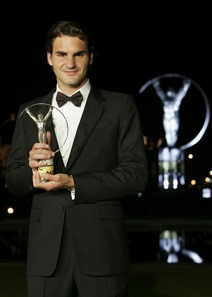 Roger Federer (cái này chắc mình tớ vô thôi nhỉ,mong là Mũi to cũng vào^^) Rf_laureus_05