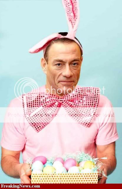 Le jeu des devinettes en images ! - Page 4 Easter-Bunny-Jean-Claude-Van-Damme-