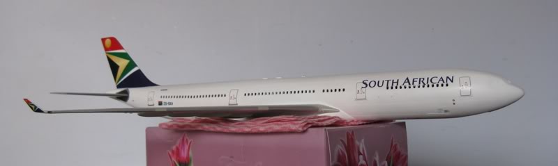 Airbus A340-300 de revell au 1:144 FINI !!! - Page 2 IMG_1528small