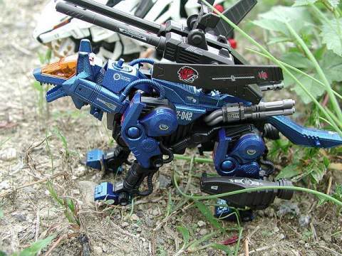 Deconmissioned/Banned Zoids Command_wolf_AC_vga