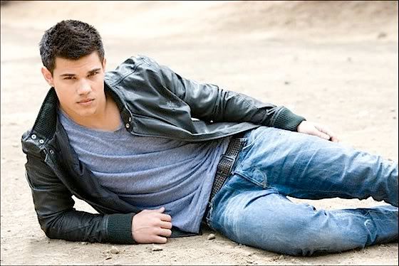 Mi firmeria ^^ Taylor-lautner-ew