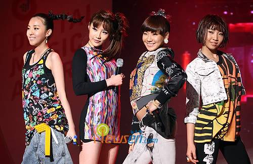 Showdown of the girlgroups – 2NE1 and 4Minute 2ne1_200906121