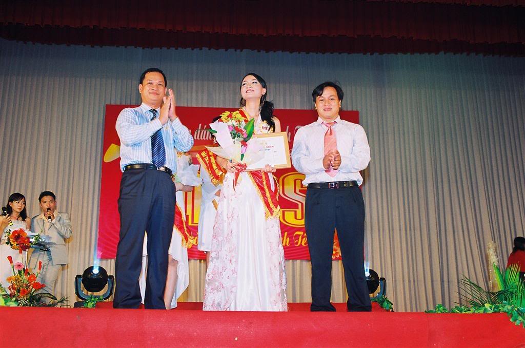 Hình ảnh các thí sinh cuộc thi Duyên dáng sinh viên KT năm 2007... 20