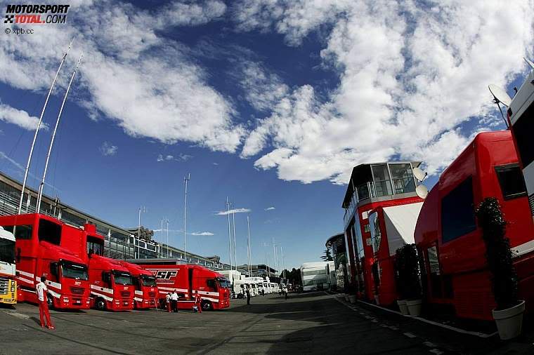 F1 Mania Paddock02