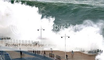 Quand la nature se déchaîne… Vagues