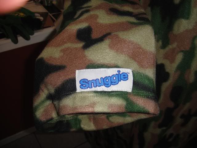 Taking Redneck to the next level.............. Snuggie_2