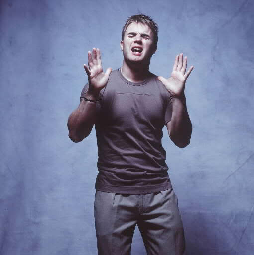 Gary: avant et maintenant - Page 13 Garypromoshot99_15-1