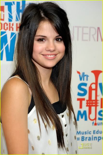 اكبر موسوعة صور للقمر و الكيوت سيلينا جوميز Selena-gomez-save-the-music-12