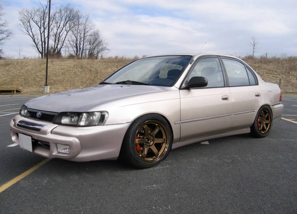 The perfect Corolla -- photoshop game Gold9410