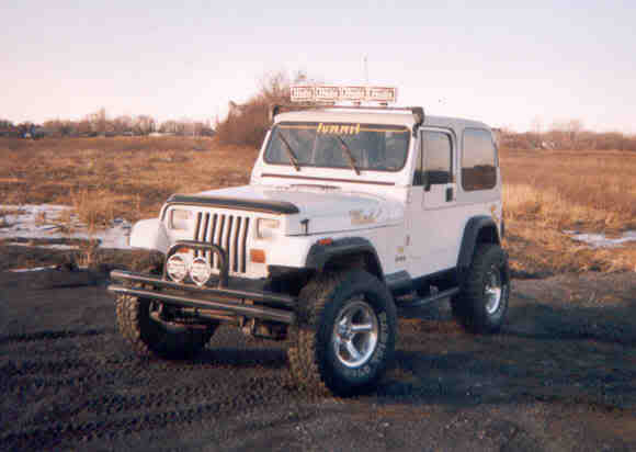 C'était quoi vos premières auto ? - Page 2 Jeep1