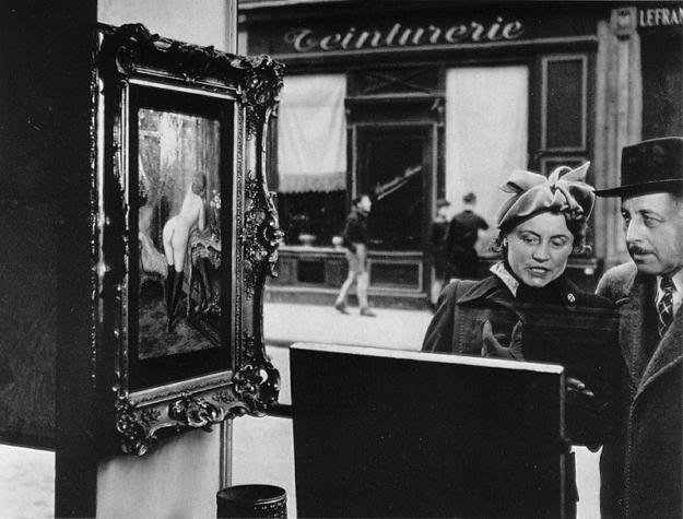 Robert Doisneau Largesidelongglance