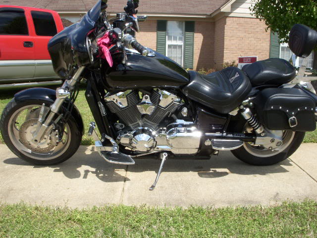 VTX 1800 with fairing FOR SALE Knives4sale004