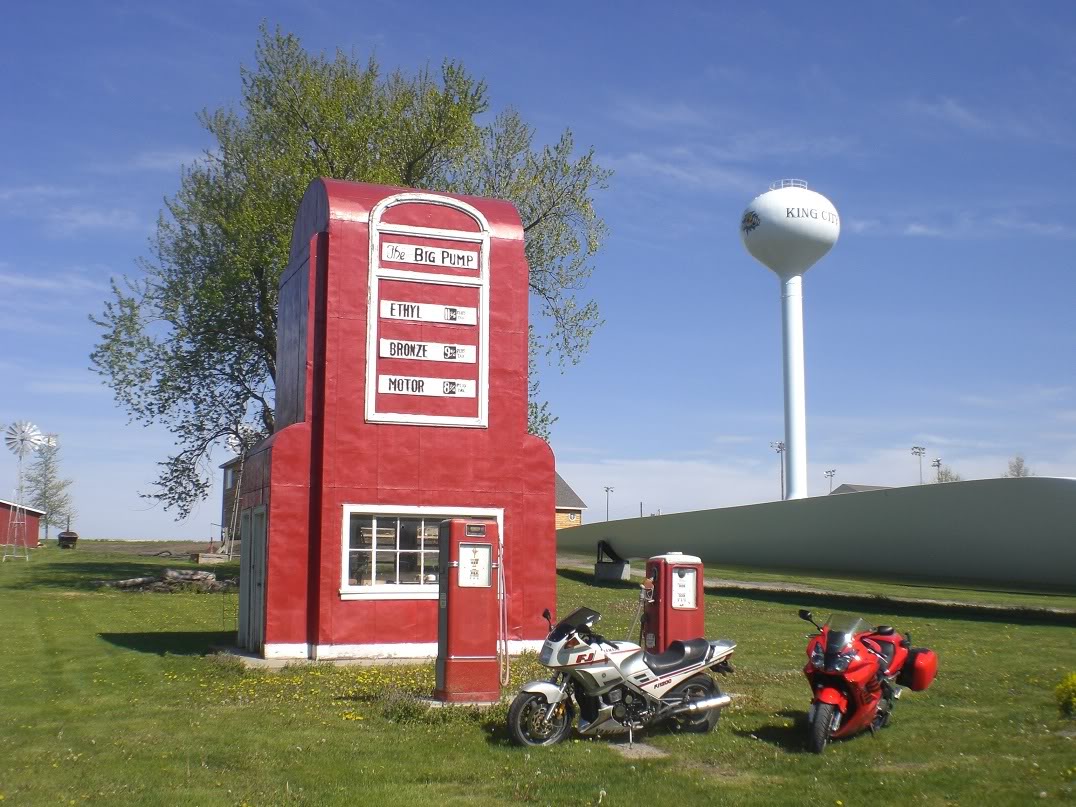 Giant Fuel Pump King City MO BigPump0502_2011c