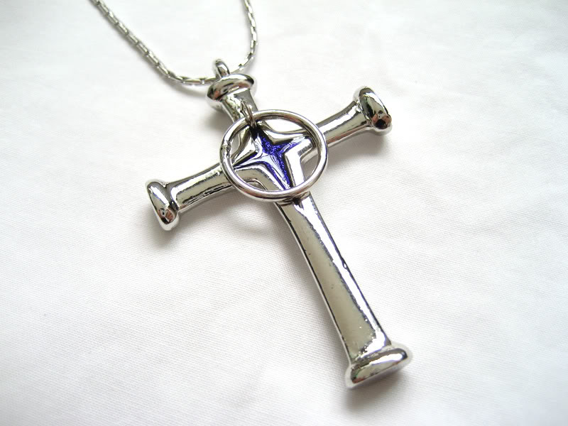 Khun Tuto BleachQuincyCrossNecklace