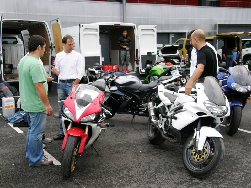 Curso Conduccion Nogaro 8/8/2008 P8070264