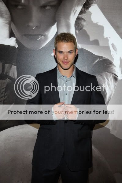 Kellan pics - Page 9 Bbvf001