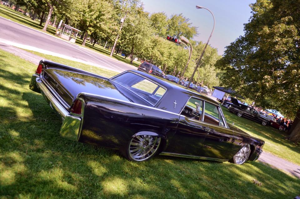 7EME BBQ ANNUEL DU CLUB DE LOWRIDER LUXURIOUS MONTREAL - Page 4 1005386_206679212833343_1181835612_n