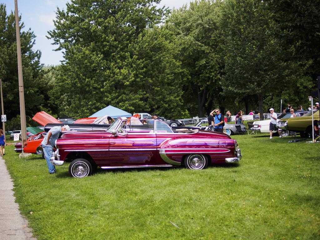 8EME BBQ ANNUEL DU CLUB DE LOWRIDER LUXURIOUS MONTREAL - Page 2 Luxurious-car-club-lowrider-bbq-pics-gallery-canada-montreal-1CA82ZZW3