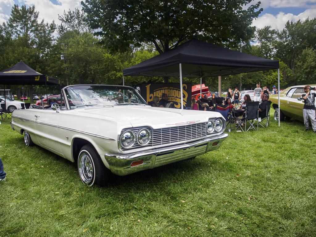 8EME BBQ ANNUEL DU CLUB DE LOWRIDER LUXURIOUS MONTREAL - Page 2 Luxurious-car-club-lowrider-bbq-pics-gallery-canada-montreal-1CAAFAR8W