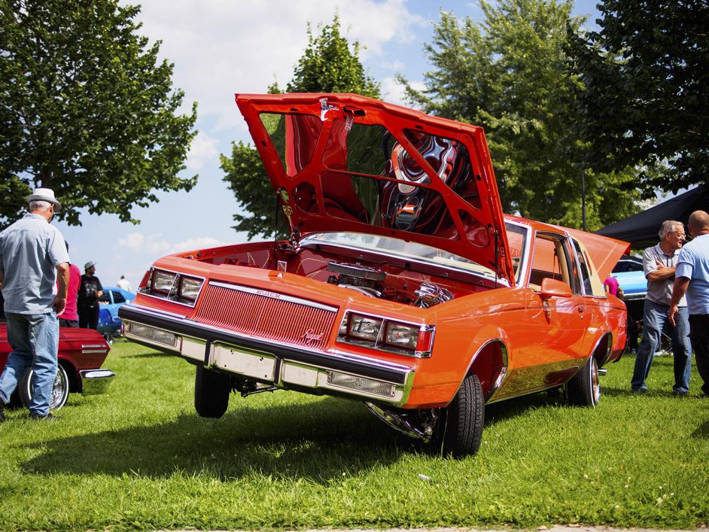 8EME BBQ ANNUEL DU CLUB DE LOWRIDER LUXURIOUS MONTREAL - Page 2 Luxurious-car-club-lowrider-bbq-pics-gallery-canada-montreal-1CACM5RWQ