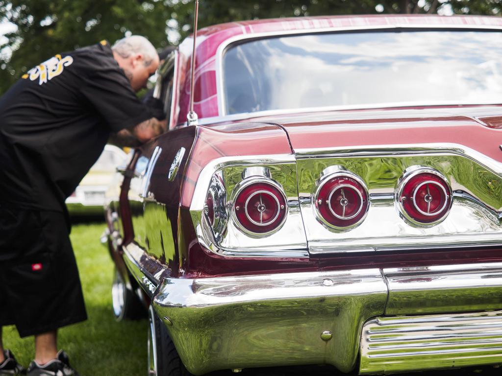 8EME BBQ ANNUEL DU CLUB DE LOWRIDER LUXURIOUS MONTREAL - Page 2 Luxurious-car-club-lowrider-bbq-pics-gallery-canada-montreal-1CAKV8E1R