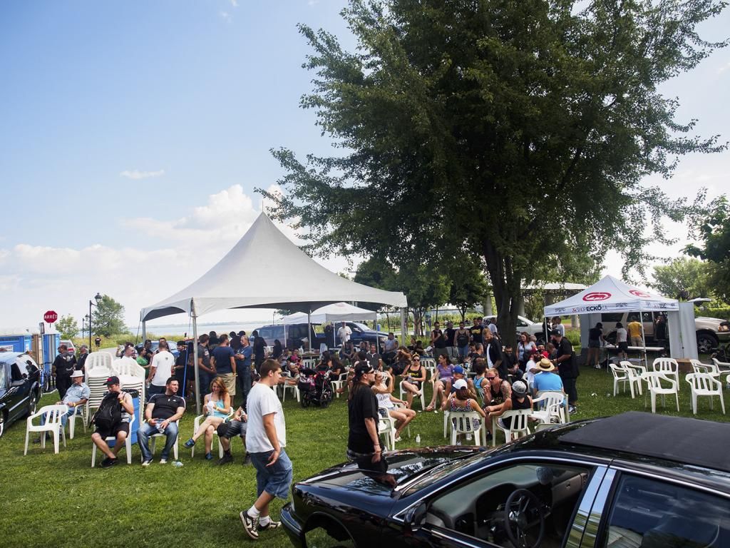 8EME BBQ ANNUEL DU CLUB DE LOWRIDER LUXURIOUS MONTREAL - Page 2 Luxurious-car-club-lowrider-bbq-pics-gallery-canada-montreal-1CASOH33E