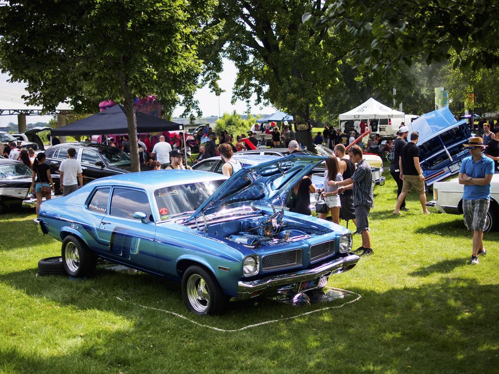 8EME BBQ ANNUEL DU CLUB DE LOWRIDER LUXURIOUS MONTREAL - Page 2 Luxurious-car-club-lowrider-bbq-pics-gallery-canada-montreal-1CAZ78H25