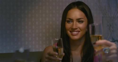 2x01 -- Who's gonna run this town? - Página 14 Megan_Fox_Lose_Friends_9