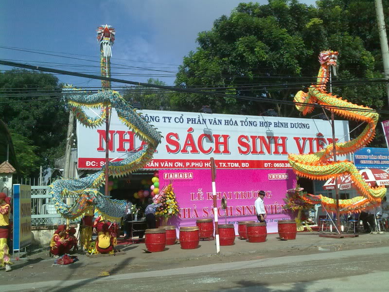 khai trương ngân hàng nam á và nhà phát hành sách 06102011369