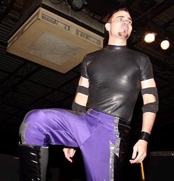 Contrato de Mike Quackenbush MikeQuackenbush