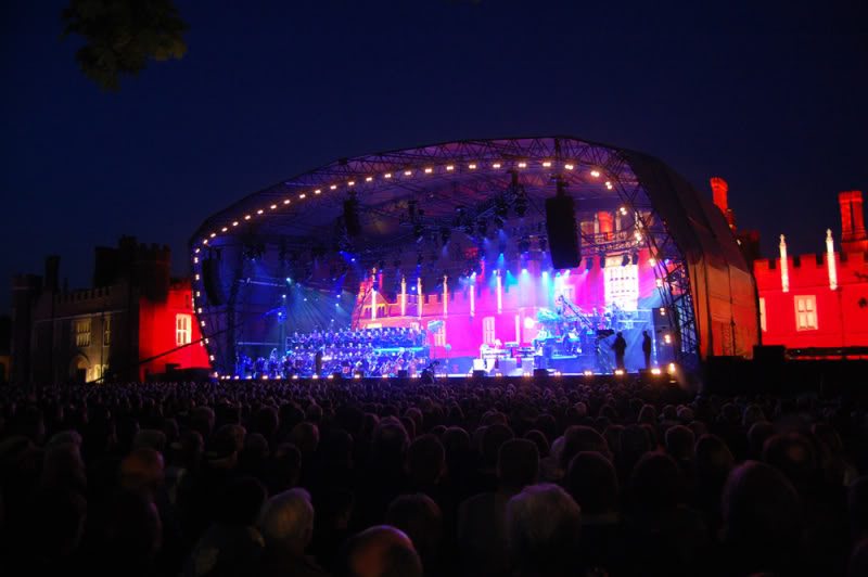 Rick Wakeman - 02/05/09 Hampton Court Castle Wakey1