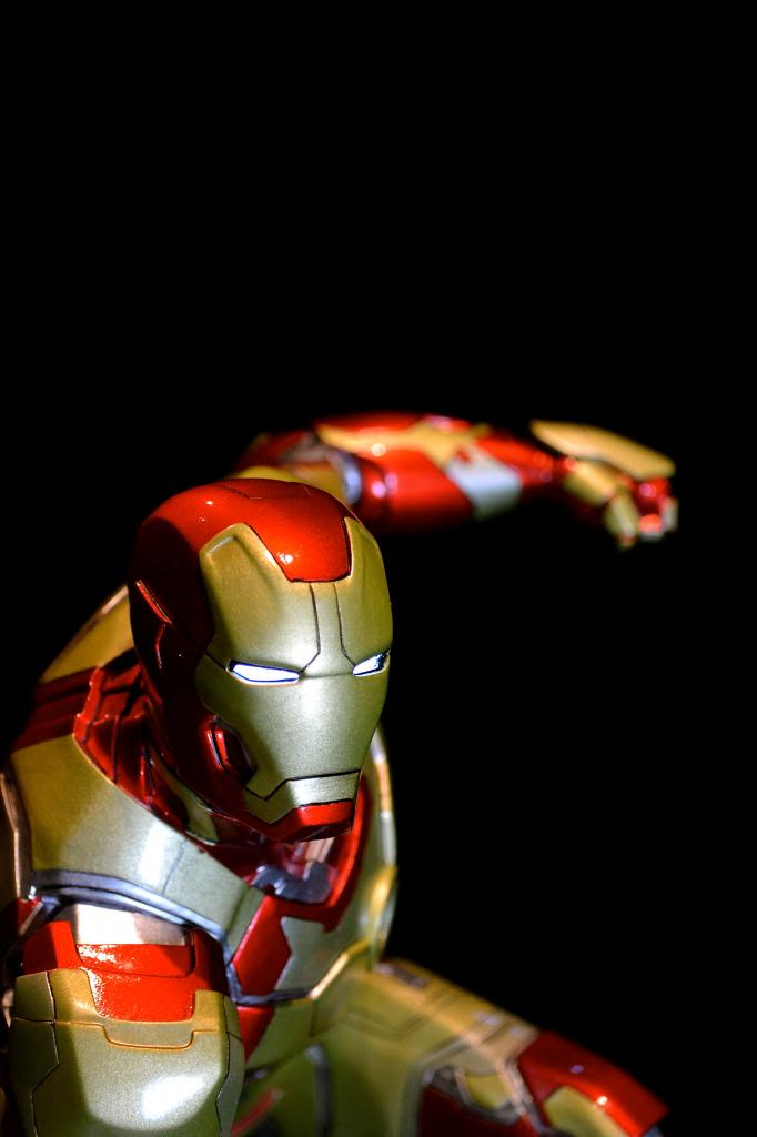 IRON STUDIOS: IRON MAN 3 MARK XLII LEGACY REPLICA  1/4 SCALE DSC_0161-2