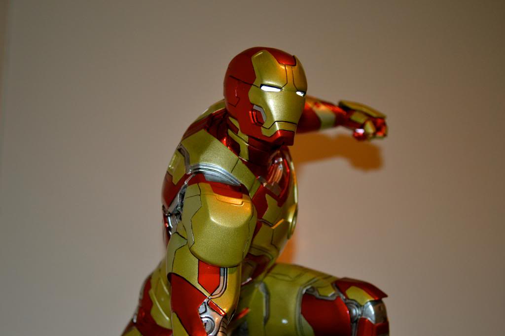 IRON STUDIOS: IRON MAN 3 MARK XLII LEGACY REPLICA  1/4 SCALE DSC_0167-2