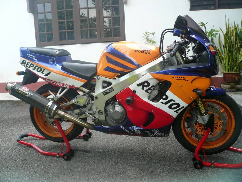 CBR900 ACH 97 hilang P1000238