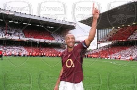 Potencijalne mete Thierry-Henry-Arsenal-celebrates-as