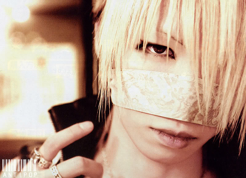 GazettE (Visual kei) - Pgina 13 Reita-1-1