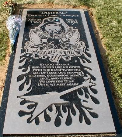 Tumbas De Famosos Dimebag_grave