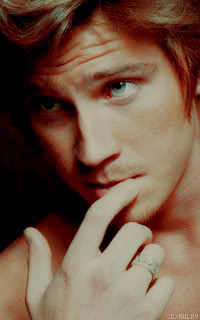 (m) garrett hedlund ϟ un ex peut-être un peu trop proche. Rt5