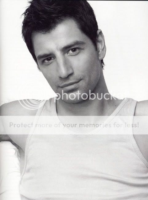 What's your favourite Sakis' pic ? Sakiii