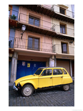 Garani slide show - Fotoakcija - Page 5 BN22085_80Yellow-Citroen-Parked-Out