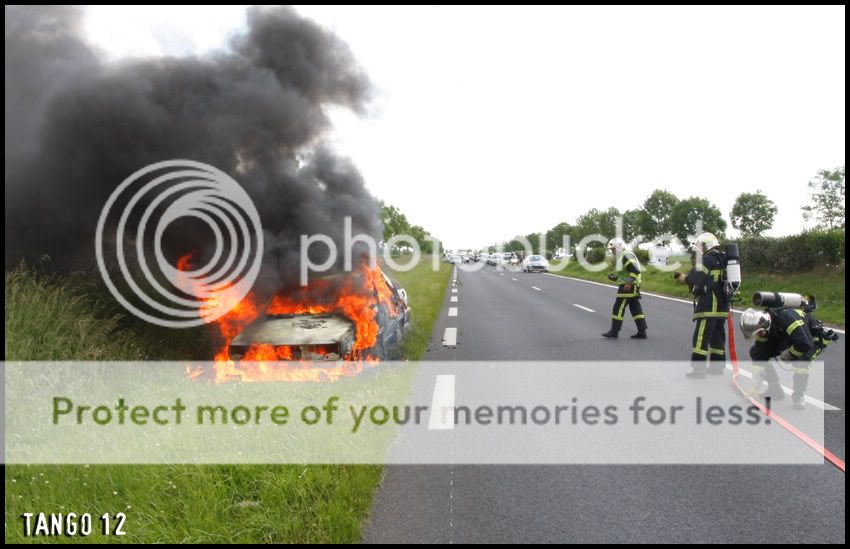 Feu de voiture a Caen (Normandie) + Photo's 19/06/09 _MG_9049copy