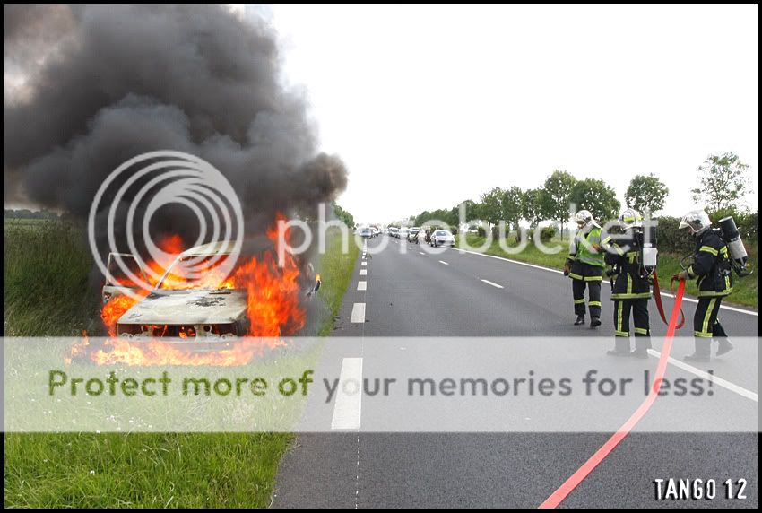 Feu de voiture a Caen (Normandie) + Photo's 19/06/09 _MG_9051copy