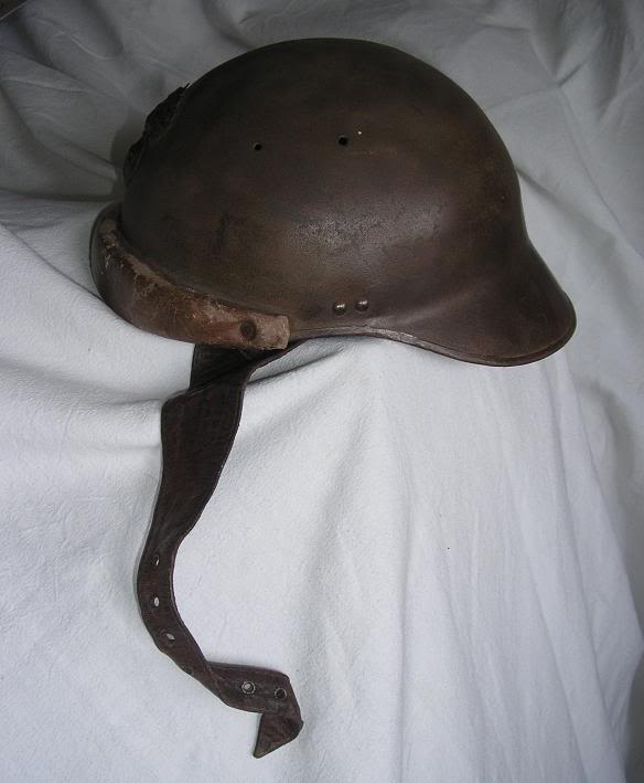 Casque Modèle 35 1ère série avec attribut Infanterie F40mdl35cotegauche