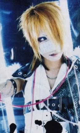 GazettE (Visual kei) - Pgina 13 Shoxxvol128reita01