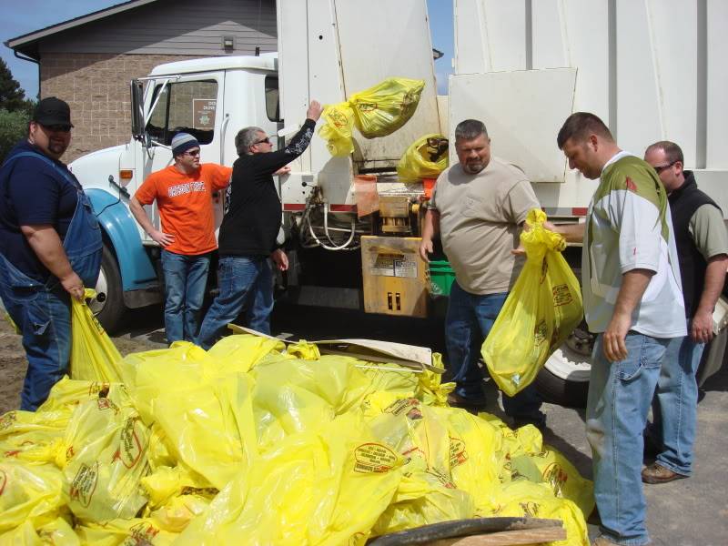 Dune Clean-Up in Winchester Bay, Oregon - April 30, 2011 from 10am-2pm Cleanup2010067