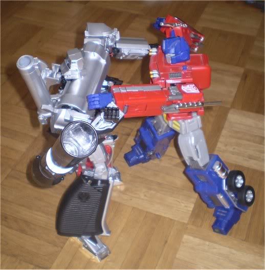 Masterpiece Optimus et Megatron Optmeg1