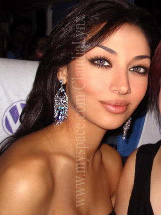 ]]صور Claudia Lynx المصنفة أجمــــــــل نساء العالـــم 2009 ". Ea00