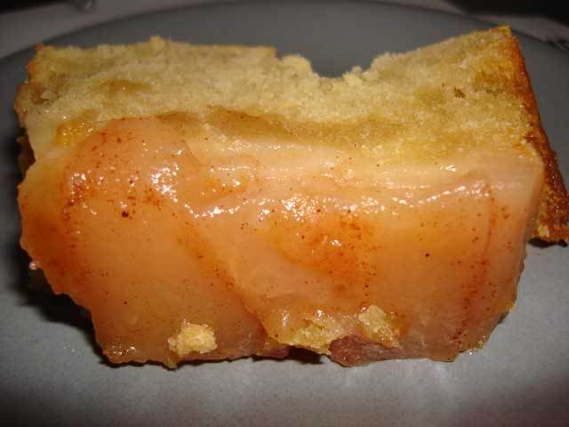 Cake renversant à la poire & au caramel de cardamome Cake_renvers_poire01